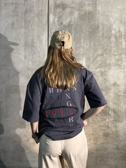 "LOVE" - T-Shirt Gray